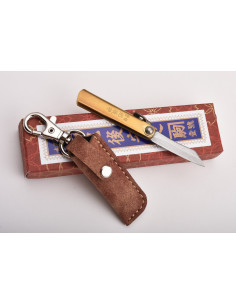 Mame -Mini Higonokami Motosuke Nagao Manche en laiton en étui simili cuir