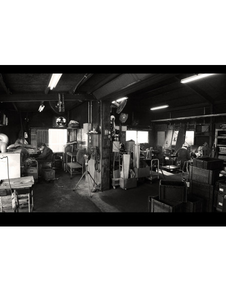 Faucille  japonaise  Takemoto « Kikumatsu »  -  Manche  noir - Lame dentelée de 180 mm