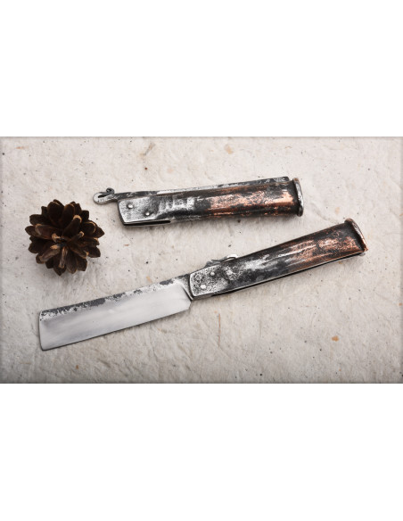 Couteau pliant à douille forgée, par Martin Mougeot-Bohers