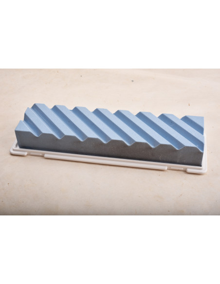 Pierre de  surfaçage et d'aplanissement Suehiro grain 280. Avec boîte