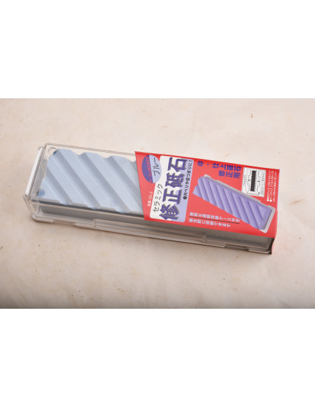 Pierre de  surfaçage et d'aplanissement Suehiro grain 280. Avec boîte