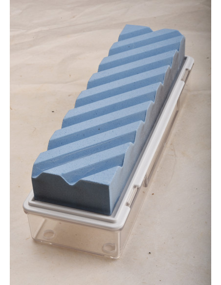 Pierre de  surfaçage et d'aplanissement Suehiro grain 280. Avec boîte