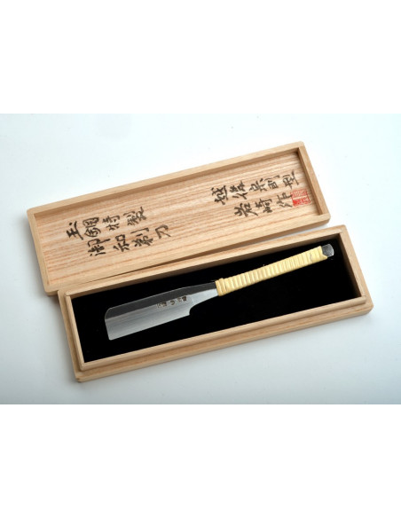 Sanjo Seisakucho par Shigeyoshi Iwasaki et Ryoishi Mizuochi- Tamahagane